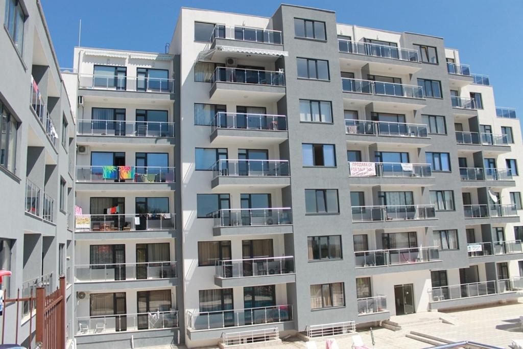 Dilov Apartments In Yalta Golden Sands Exterior foto